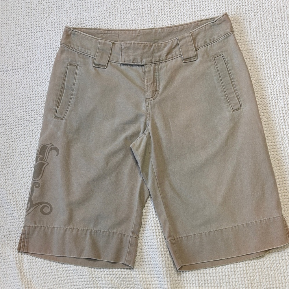 The North Face Khaki Bermuda Hiking Shorts, Hawaiian Design on Side, Size 6, GUC